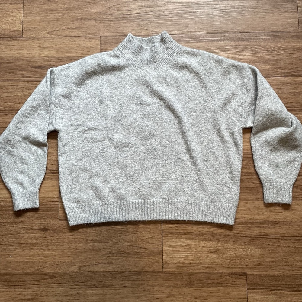 H&M Wool Blend Mock Neck Sweater Womens Size L Gray Fuzzy Knit Cozy